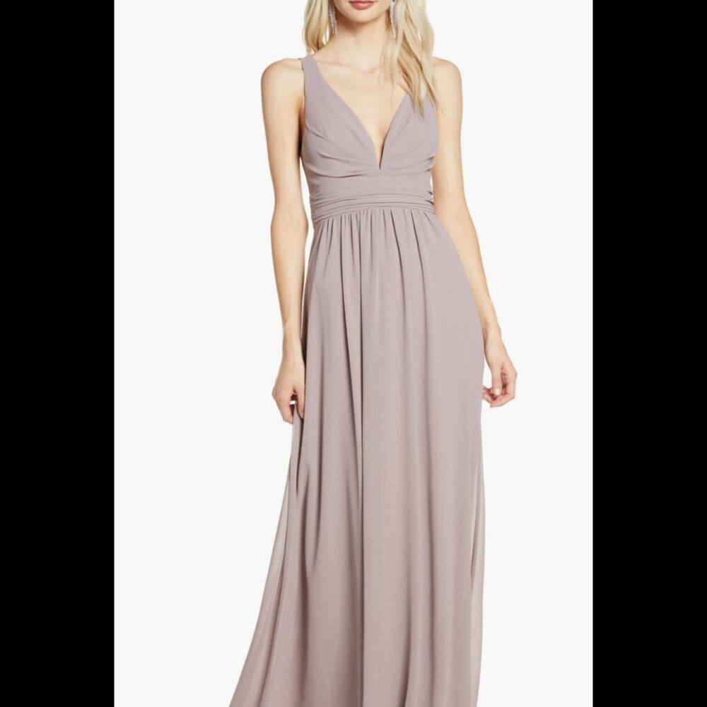 NWT Lulu's V-Neck Chiffon Gown Sz XL